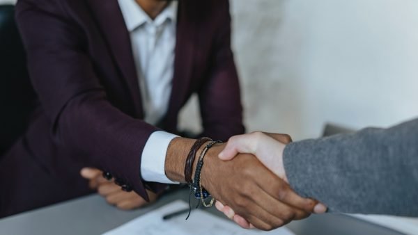 Fire & Flower Inc. has entered into a purchase agreement with Friendly Stranger Holdings Corp., a retailer with 11 licenced cannabis stores in Ontario.