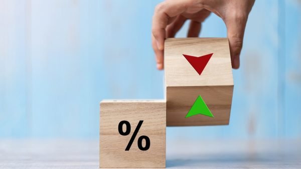 Retail sales growth continues to slow in September, with an increase of only 4.7%. After a 15% boom in July, the spike petered off, at only 5.24% in August