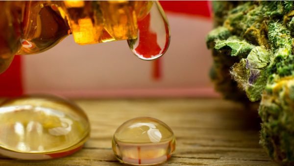 Statistics Canada's September sales & inventory numbers show that the public's curiosity for extracts and edibles are guiding sales and production.