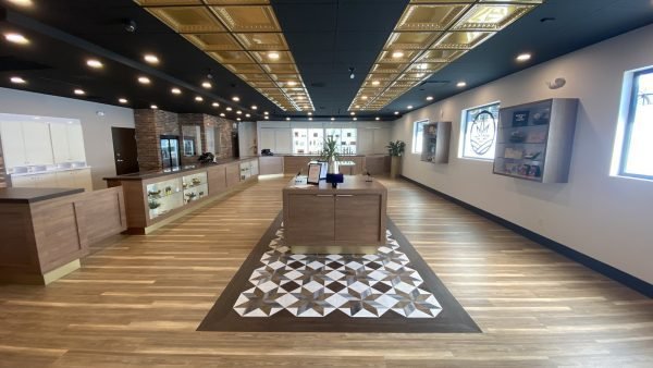 Near the Lake of Many Colours sits Kalamalka Cannabis, a homegrown, family-owned business in Vernon, BC. The store's namesake is the beautiful Kalamalka Lake...