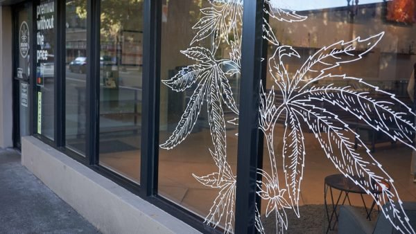 ﻿ Two studies, two years apart found there are now twice as many cannabis stores in low-income neighbourhoods compared to high-income neighbourhoods.