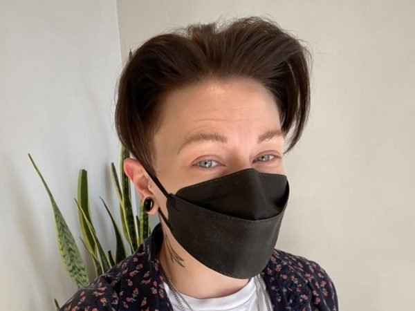 ﻿ Hez is deeply involved in the cannabis industry. They are a member of the Tether B-week Advisory Committee and co-founded a non-profit to support 2SLGBTQIA+.