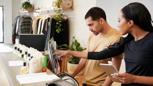 ﻿ There is a tight labour market for cannabis retail store managers. Looking in the right place for candidates is important to tap into the existing talent pool.