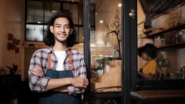 ﻿ The retail industry, including the cannabis industry, has been under pressure for many years to pay living wages and offer better benefits to employees.